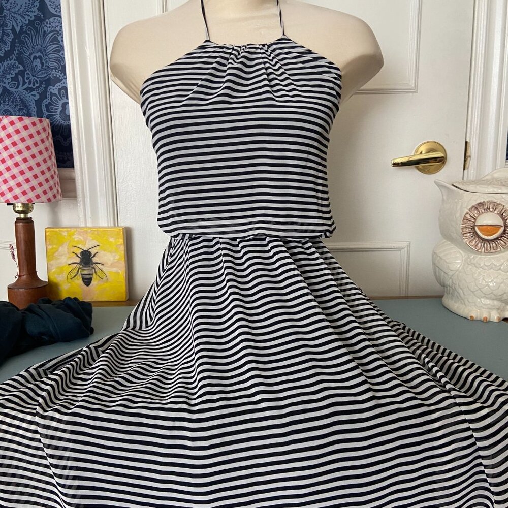 Isaac Mizrahi Halter Chiffon Dress Size 2-4, Garden Party, Wedding Guest